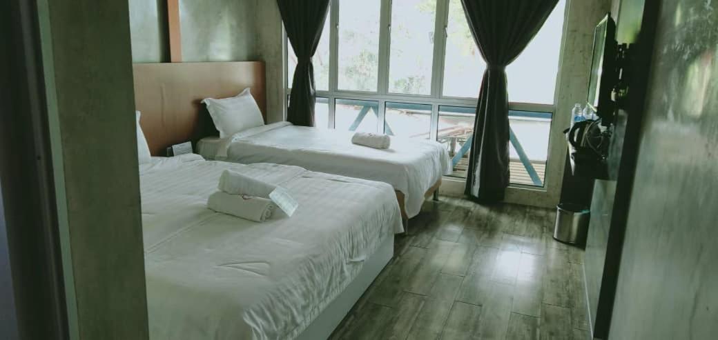 Rick Resort Teluk Intan Exterior foto