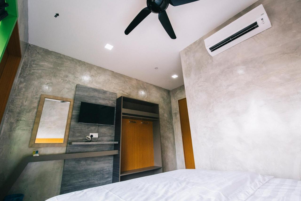 Rick Resort Teluk Intan Exterior foto